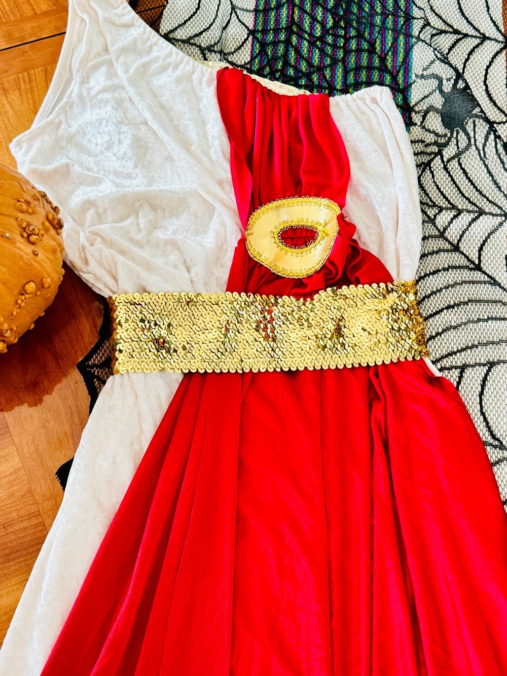 ROMAN GODDESS HALLOWEEN VELVET DRESS – CREAM, RED & GOLD ❤️✨